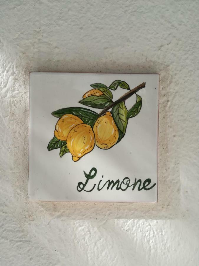 Limone Apartment Capitana Bagian luar foto